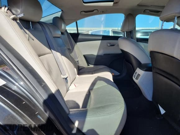 ✅ 2011 Lexus ES 330 • VIN: JTHBK1EG1B2469781 • Lot: 82612105. Listed on Copart with 301,185 mi. Free auction sales archive from the USA and detailed vehicle history report at DreamBid. Image 10.