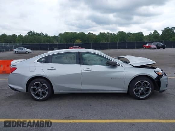 2019 Chevrolet Malibu RS z VIN 1G1ZG5ST4KF208012, wystawiony jako IAAI lot #42626440 z przebiegiem 157 894 mil mil oraz . Historia ofert i sprzedaży dostępna na DreamBid. Obrazek 14.