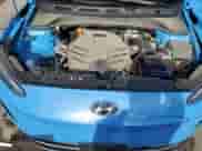 2022 Hyundai Kona Limited z VIN KM8K53AG9NU150739, wystawiony jako Copart lot #75516734 z przebiegiem 68 055 mil mil oraz Czysty tytuł • Clean title. Historia ofert i sprzedaży dostępna na DreamBid. Obrazek 12.