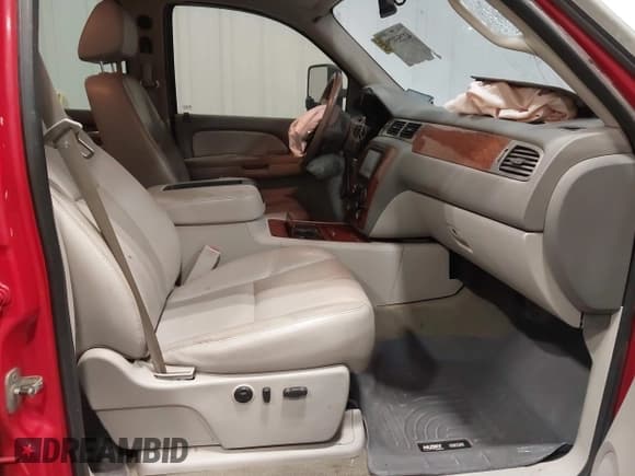 ✅ 2008 GMC Sierra 2500HD SLE1 • VIN: 1GTHK23608F142821 • Lot: 41253979. Wystawiony na IAAI z przebiegiem 282 703 mil. Bezpłatny archiwum sprzedaży aukcyjnych z USA i szczegółowy raport historii pojazdu na DreamBid. Zdjęcie 5.