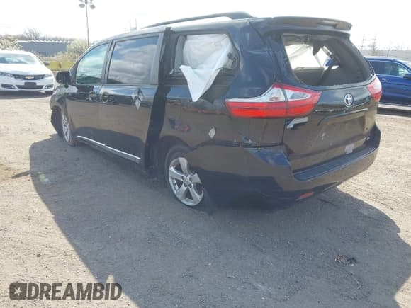✅ 2016 Toyota Sienna LE AAS • VIN: 5TDKK3DC8GS739715 • Lot: 42015201. Listed on IAAI with 68,417 mi. Free auction sales archive from the USA and detailed vehicle history report at DreamBid. Image 3.