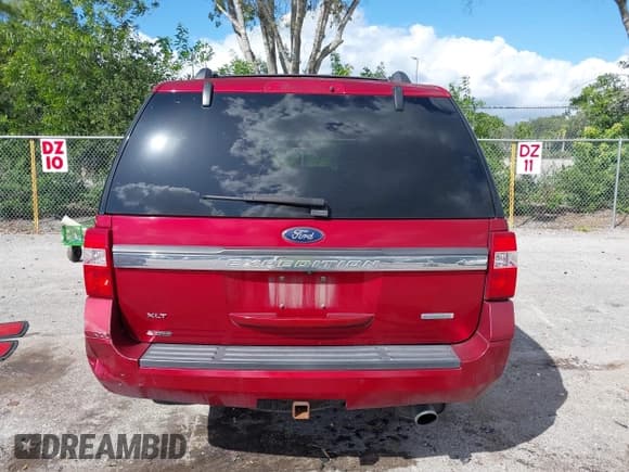 ✅ 2017 Ford Expedition XLT • VIN: 1FMJU1HTXHEA59547 • Lot: 43471692. Listed on IAAI with 190,095 mi. Free auction sales archive from the USA and detailed vehicle history report at DreamBid. Image 16.