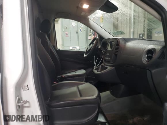 ✅ 2022 Mercedes-Benz Metris Cargo • VIN: W1YV0BEY1N4149965 • Лот: 45751045. Опубликован ранее на Copart с пробегом 44 750 миль. Бесплатный доступ к архиву аукционных продаж из США и подробный отчёт об истории автомобиля на DreamBid. Изображение 10.