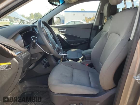 ✅ 2017 Hyundai Santa Fe 2.4L • VIN: 5NMZUDLB8HH001392 • Лот: 72233023. Опубликован ранее на Copart с пробегом 121 450 миль. Бесплатный доступ к архиву аукционных продаж из США и подробный отчёт об истории автомобиля на DreamBid. Изображение 7.