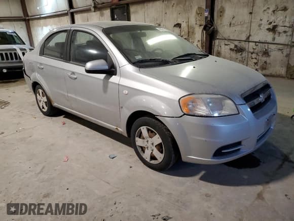 ✅ 2008 Chevrolet Aveo LS • VIN: KL1TD566X8B179441 • Lot: 88281315. Wystawiony na Copart z przebiegiem 122 403 mil. Bezpłatny archiwum sprzedaży aukcyjnych z USA i szczegółowy raport historii pojazdu na DreamBid. Zdjęcie 4.
