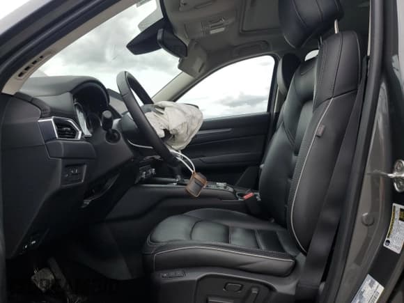 ✅ 2024 Mazda CX-5 S Preferred • VIN: JM3KFBCL9R0406839 • Lot: 82254785. Listed on Copart with 37,742 mi. Free auction sales archive from the USA and detailed vehicle history report at DreamBid. Image 7.