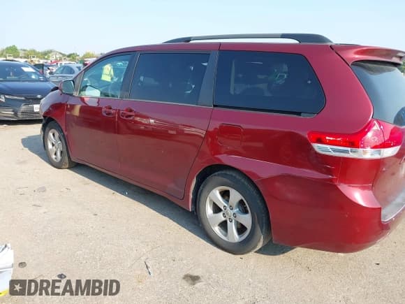 ✅ 2014 Toyota Sienna LE AAS • VIN: 5TDKK3DC0ES471725 • Lot: 43061361. Listed on IAAI with 194,913 mi. Free auction sales archive from the USA and detailed vehicle history report at DreamBid. Image 3.