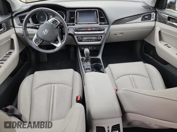 ✅ 2019 Hyundai Sonata SEL • VIN: 5NPE34AF2KH820870 • Lot: 90813495. Listed on Copart with 16,796 mi. Free auction sales archive from the USA and detailed vehicle history report at DreamBid. Image 8.