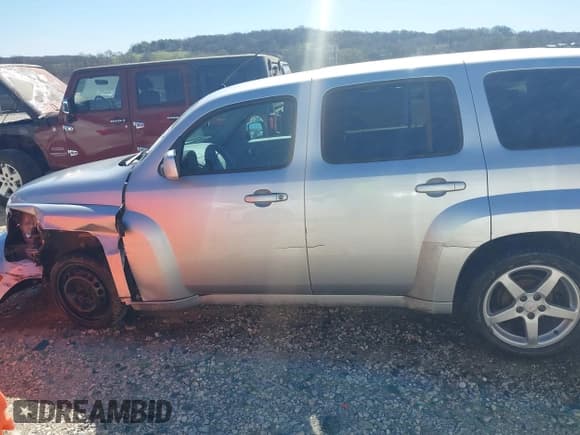 ✅ 2011 Chevrolet HHR 1LT • VIN: 3GNBABFW2BS527487 • Lot: 41782913. Listed on IAAI with 229,015 mi. Free auction sales archive from the USA and detailed vehicle history report at DreamBid. Image 15.