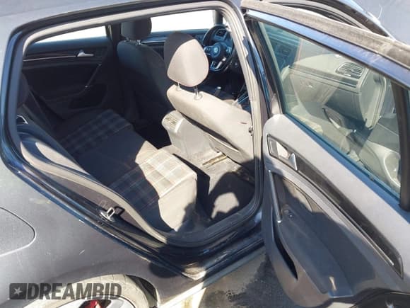 ✅ 2016 Volkswagen Golf GTI S • VIN: 3VW4T7AU4GM059611 • Лот: 41495470. Опубликован ранее на IAAI с пробегом 126 128 миль. Бесплатный доступ к архиву аукционных продаж из США и подробный отчёт об истории автомобиля на DreamBid. Изображение 8.