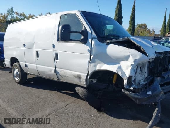 ✅ 2010 Ford Econoline Cargo Commercial • VIN: 1FTNE1EW4ADA38318 • Lot: 43377146. Wystawiony na IAAI z przebiegiem 285 042 mil. Bezpłatny archiwum sprzedaży aukcyjnych z USA i szczegółowy raport historii pojazdu na DreamBid. Zdjęcie 1.