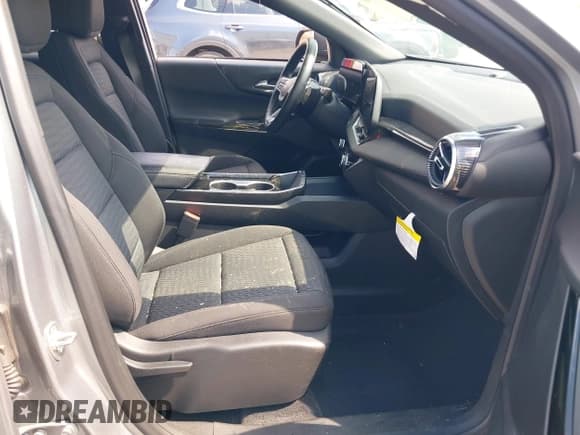 ✅ 2025 Chevrolet Equinox FWD LT • VIN: 3GNAXHEG8SL106374 • Lot: 42636087. Wystawiony na IAAI z przebiegiem 11 896 mil. Bezpłatny archiwum sprzedaży aukcyjnych z USA i szczegółowy raport historii pojazdu na DreamBid. Zdjęcie 5.