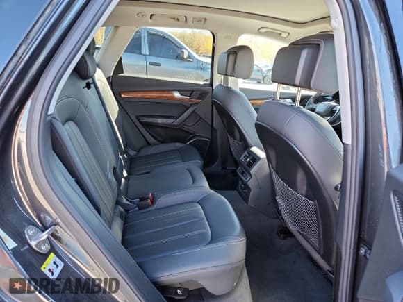 ✅ 2021 Audi Q5 Premium Plus • VIN: WA1BAAFY3M2113101 • Лот: 90107825. Опубликован ранее на Copart с пробегом 47 970 миль. Бесплатный доступ к архиву аукционных продаж из США и подробный отчёт об истории автомобиля на DreamBid. Изображение 11.