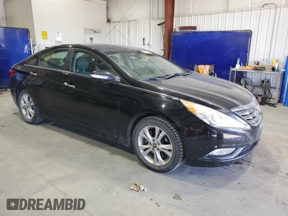 ✅ 2013 Hyundai Sonata SE • VIN: 5NPEC4AC2DH724102 • Lot: 90995505. Listed on Copart with 157,109 mi. Free auction sales archive from the USA and detailed vehicle history report at DreamBid. Image 4.