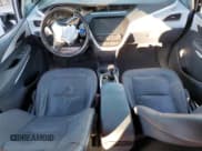 ✅ 2017 Chevrolet Bolt EV Premier • VIN: 1G1FX6S00H4182527 • Lot: 70519504. Wystawiony na Copart z przebiegiem 50 826 mil. Bezpłatny archiwum sprzedaży aukcyjnych z USA i szczegółowy raport historii pojazdu na DreamBid. Zdjęcie 8.