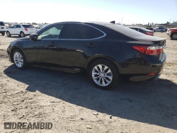 ✅ 2015 Lexus ES 300h • VIN: JTHBW1GG4F2083394 • Lot: 81637055. Wystawiony na Copart z przebiegiem Nie podano. Bezpłatny archiwum sprzedaży aukcyjnych z USA i szczegółowy raport historii pojazdu na DreamBid. Zdjęcie 2.