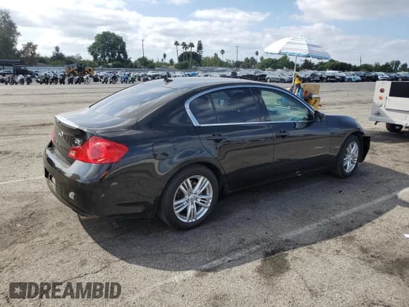 ✅ 2011 Infiniti G25 Journey • VIN: JN1DV6AP6BM601901 • Лот: 84633205. Опубликован ранее на Copart с пробегом 94 696 миль. Бесплатный доступ к архиву аукционных продаж из США и подробный отчёт об истории автомобиля на DreamBid. Изображение 3.