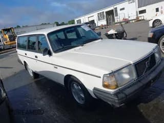 ✅ 1991 Volvo 240 • VIN: YV1AA8853M1898569 • Lot: 42694514. Listed on IAAI with 359,056 mi. Free auction sales archive from the USA and detailed vehicle history report at DreamBid. Image 1.