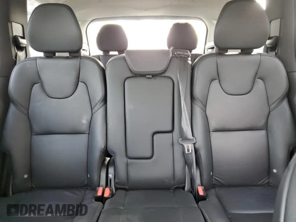 ✅ 2023 Volvo XC90 Plus • VIN: YV4L12PN7P1903108 • Lot: 47809685. Wystawiony na Copart z przebiegiem 14 235 mil. Bezpłatny archiwum sprzedaży aukcyjnych z USA i szczegółowy raport historii pojazdu na DreamBid. Zdjęcie 10.