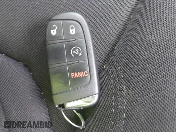 ✅ 2020 Jeep Renegade Latitude • VIN: ZACNJBBB5LPL91428 • Lot: 43014467. Listed on IAAI with 74,390 mi. Free auction sales archive from the USA and detailed vehicle history report at DreamBid. Image 11.