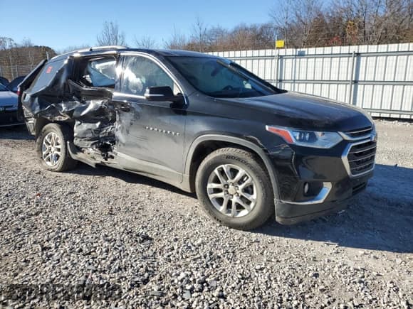 ✅ 2021 Chevrolet Traverse LT • VIN: 1GNERHKW0MJ199280 • Lot: 84197344. Wystawiony na Copart z przebiegiem 83 478 mil. Bezpłatny archiwum sprzedaży aukcyjnych z USA i szczegółowy raport historii pojazdu na DreamBid. Zdjęcie 4.