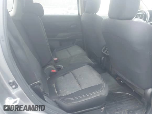 ✅ 2019 Mitsubishi Outlander ES • VIN: JA4AZ3A38KZ015116 • Lot: 43447252. Listed on IAAI with 93,264 mi. Free auction sales archive from the USA and detailed vehicle history report at DreamBid. Image 8.