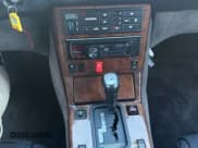 ✅ 1995 Mercedes-Benz SL • VIN: WDBFA63E5SF111028 • Lot: 86526445. Wystawiony na Copart z przebiegiem 122 548 mil. Bezpłatny archiwum sprzedaży aukcyjnych z USA i szczegółowy raport historii pojazdu na DreamBid. Zdjęcie 9.