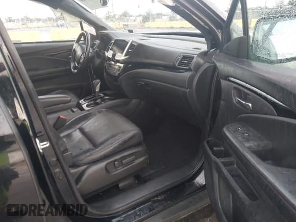 ✅ 2019 Honda Ridgeline Black Edition • VIN: 5FPYK3F83KB042590 • Lot: 43710166. Wystawiony na IAAI z przebiegiem 191 003 mil. Bezpłatny archiwum sprzedaży aukcyjnych z USA i szczegółowy raport historii pojazdu na DreamBid. Zdjęcie 5.