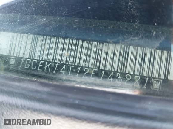 2002 Chevrolet Silverado 1500 LS z VIN 1GCEK14T12E143281, wystawiony jako IAAI lot #43197831 z przebiegiem 241 904 mil mil oraz . Historia ofert i sprzedaży dostępna na DreamBid. Obrazek 9.