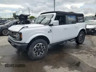 ✅ 2024 Ford Bronco Outer Banks • VIN: 1FMDE8BH7RLA60031 • Lot: 81793525. Wystawiony na Copart z przebiegiem Nie podano. Bezpłatny archiwum sprzedaży aukcyjnych z USA i szczegółowy raport historii pojazdu na DreamBid. Zdjęcie 1.