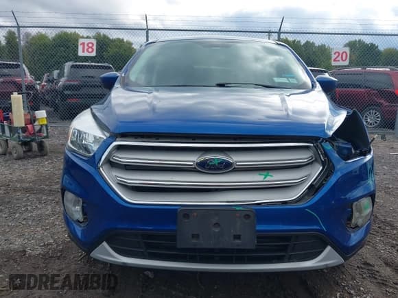 ✅ 2017 Ford Escape SE • VIN: 1FMCU9G97HUE99597 • Lot: 43288490. Listed on IAAI with 154,255 mi. Free auction sales archive from the USA and detailed vehicle history report at DreamBid. Image 13.