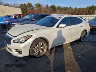 ✅ 2015 Infiniti Q70 • VIN: JN1BY1AR8FM561412 • Lot: 94324815. Listed on Copart with 125,647 mi. Free auction sales archive from the USA and detailed vehicle history report at DreamBid. Image 1.
