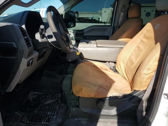 ✅ 2019 Ford F-350 King Ranch • VIN: 1FT8W3BT8KEF10001 • Лот: 80548205. Опубликован ранее на Copart с пробегом Не указан. Бесплатный доступ к архиву аукционных продаж из США и подробный отчёт об истории автомобиля на DreamBid. Изображение 7.