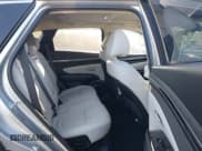 ✅ 2022 Hyundai Tucson SEL • VIN: 5NMJCCAE3NH137769 • Lot: 43424012. Listed on IAAI with 15,832 mi. Free auction sales archive from the USA and detailed vehicle history report at DreamBid. Image 8.