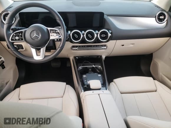 ✅ 2022 Mercedes-Benz GLA 250 • VIN: W1N4N4GB4NJ324726 • Лот: 73231762. Опубликован ранее на Copart с пробегом 16 061 миль. Бесплатный доступ к архиву аукционных продаж из США и подробный отчёт об истории автомобиля на DreamBid. Изображение 8.
