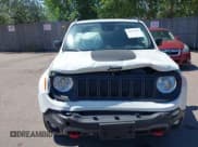 ✅ 2023 Jeep Renegade Trailhawk • VIN: ZACNJDC13PPP66434 • Лот: 39951357. Опубликован ранее на IAAI с пробегом 10 517 миль. Бесплатный доступ к архиву аукционных продаж из США и подробный отчёт об истории автомобиля на DreamBid. Изображение 11.