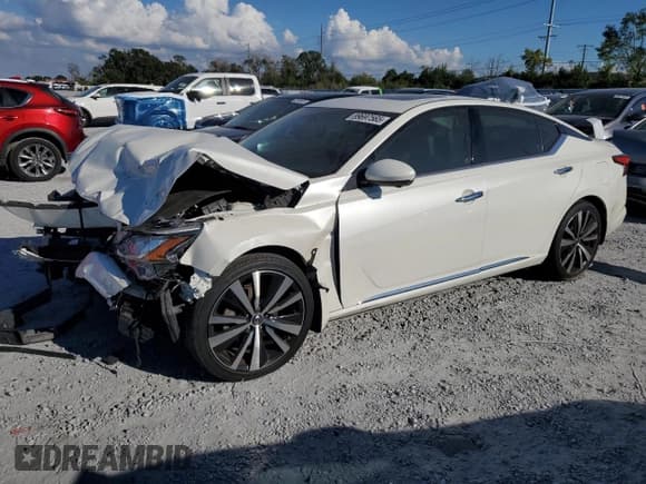 ✅ 2019 Nissan Altima Platinum • VIN: 1N4BL4FVXKC116937 • Лот: 89697565. Опубликован ранее на Copart с пробегом Не указан. Бесплатный доступ к архиву аукционных продаж из США и подробный отчёт об истории автомобиля на DreamBid. Изображение 1.