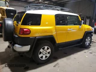 ✅ 2007 Toyota FJ Cruiser • VIN: JTEBU11FX70016170 • Lot: 66840154. Listed on Copart with 97,609 mi. Free auction sales archive from the USA and detailed vehicle history report at DreamBid. Image 3.
