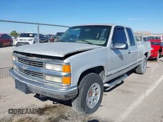 ✅ 1995 Chevrolet Silverado 1500 • VIN: 2GCEK19K6S1282808 • Lot: 43372112. Wystawiony na IAAI z przebiegiem 270 619 mil. Bezpłatny archiwum sprzedaży aukcyjnych z USA i szczegółowy raport historii pojazdu na DreamBid. Zdjęcie 2.