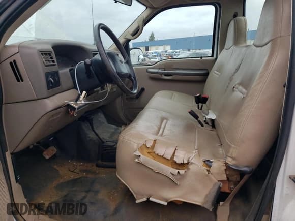 ✅ 2002 Ford F-350 XL • VIN: 1FTSF31L32EB50482 • Lot: 81916124. Listed on Copart with 45,625 mi. Free auction sales archive from the USA and detailed vehicle history report at DreamBid. Image 7.