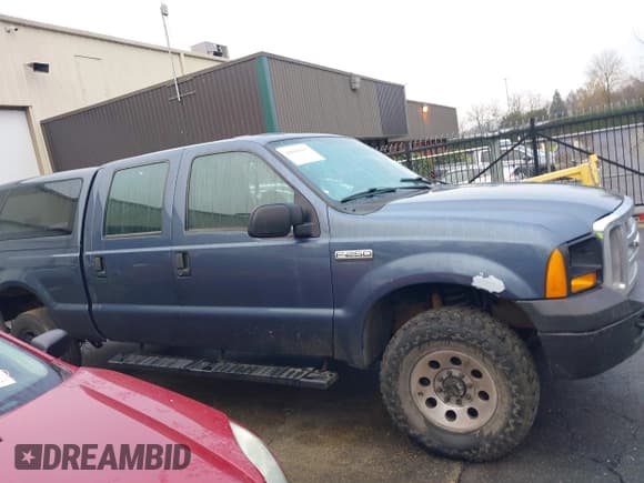 ✅ 2006 Ford F-250 XL • VIN: 1FTSW21506ED52679 • Лот: 41049443. Опубликован ранее на IAAI с пробегом 241 969 миль. Бесплатный доступ к архиву аукционных продаж из США и подробный отчёт об истории автомобиля на DreamBid. Изображение 12.