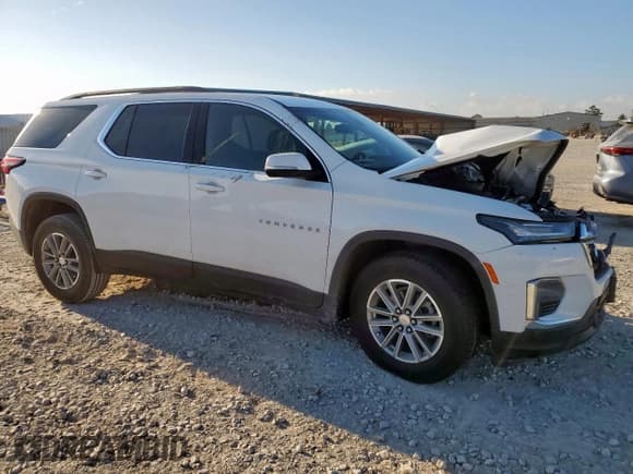 ✅ 2022 Chevrolet Traverse LT Cloth • VIN: 1GNERGKWXNJ157677 • Lot: 81577725. Wystawiony na Copart z przebiegiem 41 836 mil. Bezpłatny archiwum sprzedaży aukcyjnych z USA i szczegółowy raport historii pojazdu na DreamBid. Zdjęcie 4.