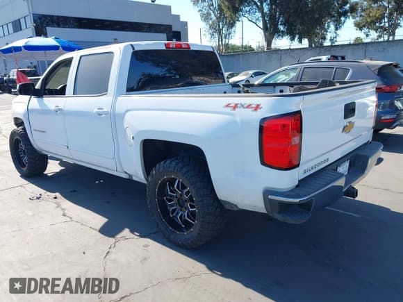 ✅ 2015 Chevrolet Silverado 1500 LT • VIN: 3GCUKREC0FG293390 • Лот: 41321751. Опубликован ранее на IAAI с пробегом Не указан. Бесплатный доступ к архиву аукционных продаж из США и подробный отчёт об истории автомобиля на DreamBid. Изображение 3.