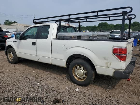 ✅ 2013 Ford F-150 XL • VIN: 1FTFX1CF7DKG12217 • Lot: 60884535. Listed on Copart with 274,243 mi. Free auction sales archive from the USA and detailed vehicle history report at DreamBid. Image 2.