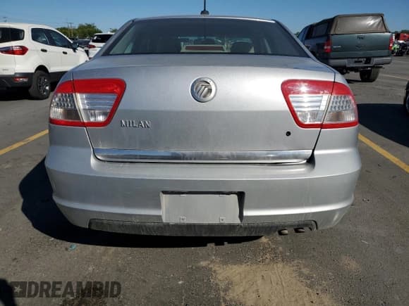 ✅ 2009 Mercury Milan • VIN: 3MEHM07Z79R618617 • Lot: 62415275. Listed on Copart with 120,545 mi. Free auction sales archive from the USA and detailed vehicle history report at DreamBid. Image 6.