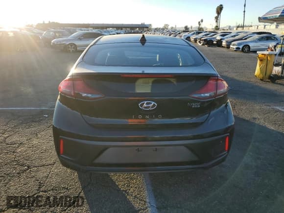 ✅ 2019 Hyundai Ioniq Blue • VIN: KMHC65LC6KU181269 • Lot: 80109694. Wystawiony na Copart z przebiegiem 149 015 mil. Bezpłatny archiwum sprzedaży aukcyjnych z USA i szczegółowy raport historii pojazdu na DreamBid. Zdjęcie 6.