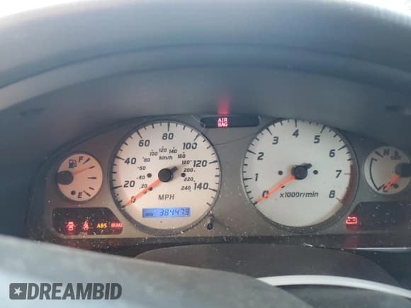 ✅ 2000 Nissan Sentra • VIN: 3N1BB51A7YL000845 • Lot: 66213475. Wystawiony na Copart z przebiegiem 384 479 mil. Bezpłatny archiwum sprzedaży aukcyjnych z USA i szczegółowy raport historii pojazdu na DreamBid. Zdjęcie 9.