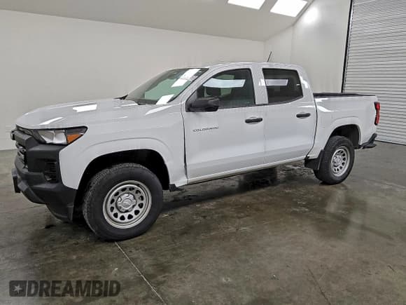 ✅ 2024 Chevrolet Colorado 2WD Work Truck • VIN: 1GCGSBECXR1134562 • Lot: 92247745. Listed on Copart with 26,891 mi. Free auction sales archive from the USA and detailed vehicle history report at DreamBid. Image 1.