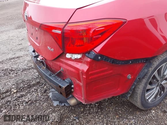 ✅ 2017 Toyota Corolla L • VIN: 2T1BURHE5HC925876 • Лот: 42303025. Опубликован ранее на IAAI с пробегом 114 591 миль. Бесплатный доступ к архиву аукционных продаж из США и подробный отчёт об истории автомобиля на DreamBid. Изображение 18.