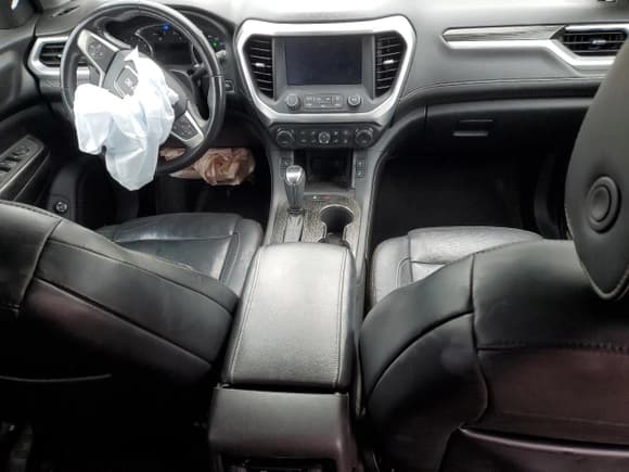 ✅ 2018 GMC Acadia SLT • VIN: 1GKKNMLS7JZ173725 • Lot: 46098275. Listed on Copart with 167,253 mi. Free auction sales archive from the USA and detailed vehicle history report at DreamBid. Image 8.